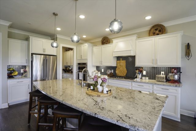 806 Chalkstone Ln, Mount Juliet, TN 37122