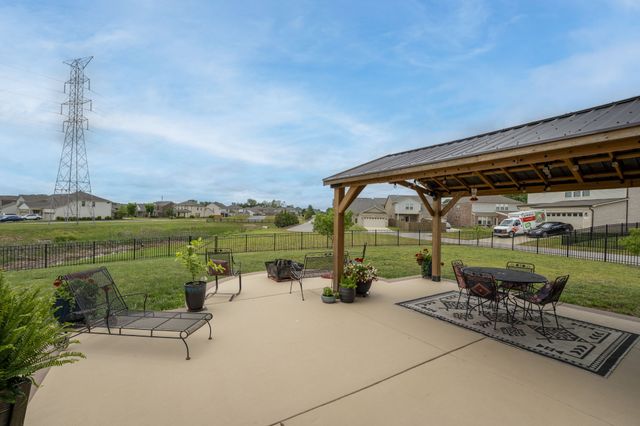 806 Chalkstone Ln, Mount Juliet, TN 37122