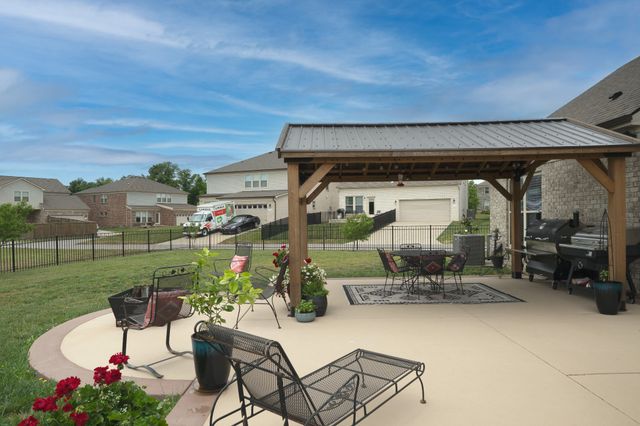806 Chalkstone Ln, Mount Juliet, TN 37122