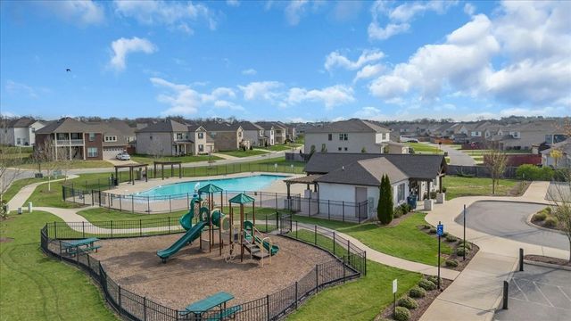806 Chalkstone Ln, Mount Juliet, TN 37122