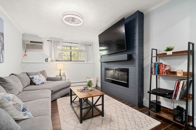 645 W Lowell Ave 4, Haverhill, MA 01832