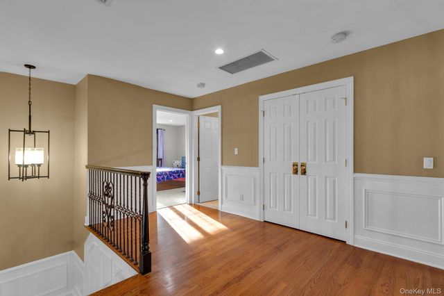 2 Bethpage Court, Cortlandt Manor, NY 10567