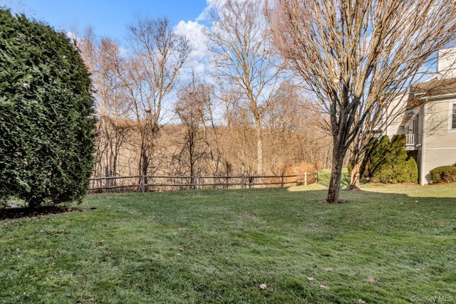 2 Bethpage Court, Cortlandt Manor, NY 10567