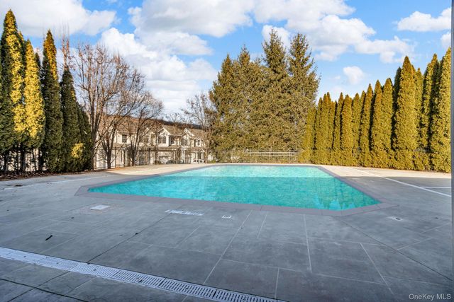 2 Bethpage Court, Cortlandt Manor, NY 10567