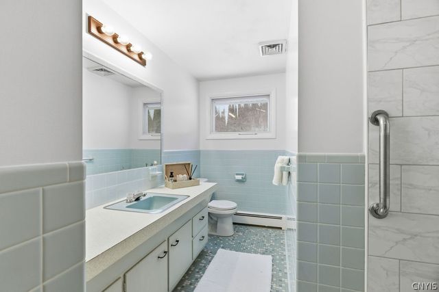 300 Greenwood Road, Dewitt, NY 13214