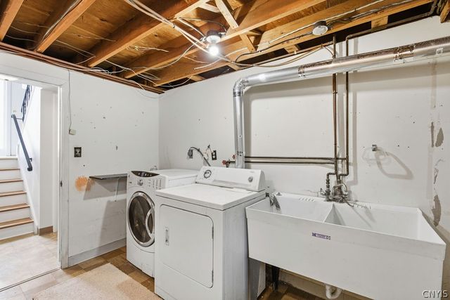 300 Greenwood Road, Dewitt, NY 13214