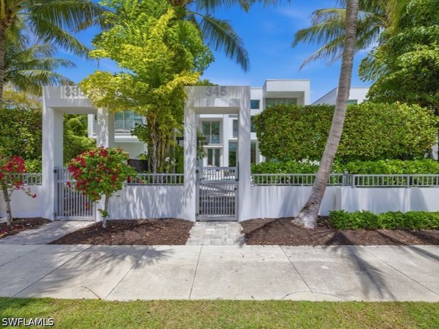 345 Banyan BLVD 3, Naples, FL 34102