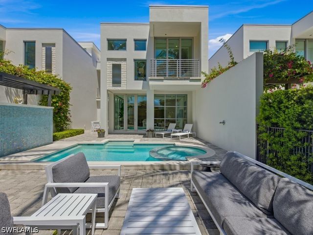 345 Banyan BLVD 3, Naples, FL 34102