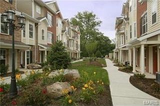 2648 Mcknight Crossing Court, St Louis, MO 63124