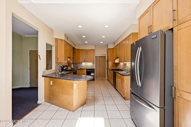 922 E Kennedy Boulevard, Lakewood, NJ 08701