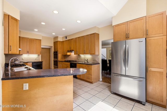 922 E Kennedy Boulevard, Lakewood, NJ 08701