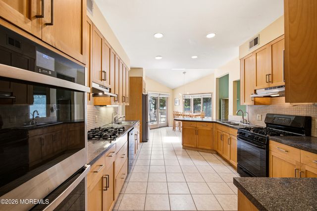 922 E Kennedy Boulevard, Lakewood, NJ 08701