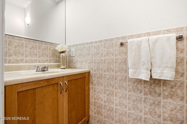 922 E Kennedy Boulevard, Lakewood, NJ 08701