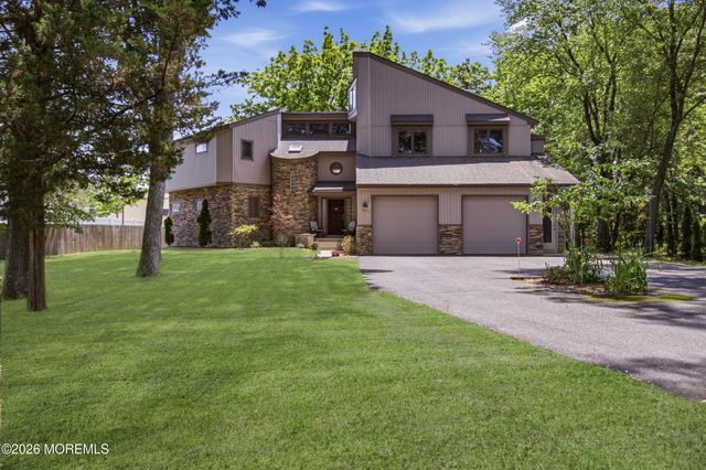 922 E Kennedy Boulevard, Lakewood, NJ 08701