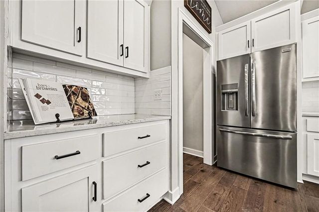 141 SE Griffin Street, Blue Springs, MO 64064
