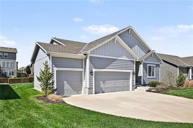 141 SE Griffin Street, Blue Springs, MO 64064