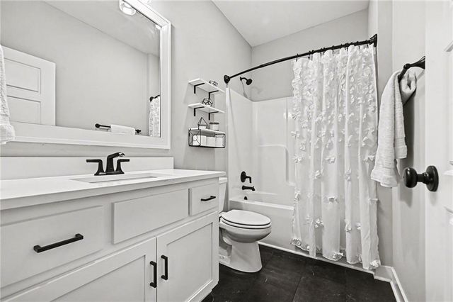 141 SE Griffin Street, Blue Springs, MO 64064