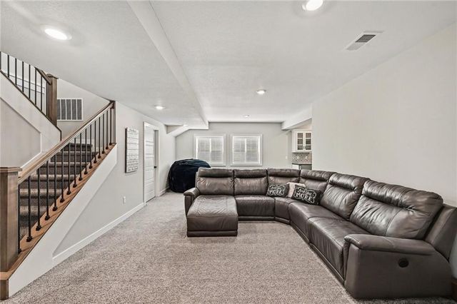 141 SE Griffin Street, Blue Springs, MO 64064