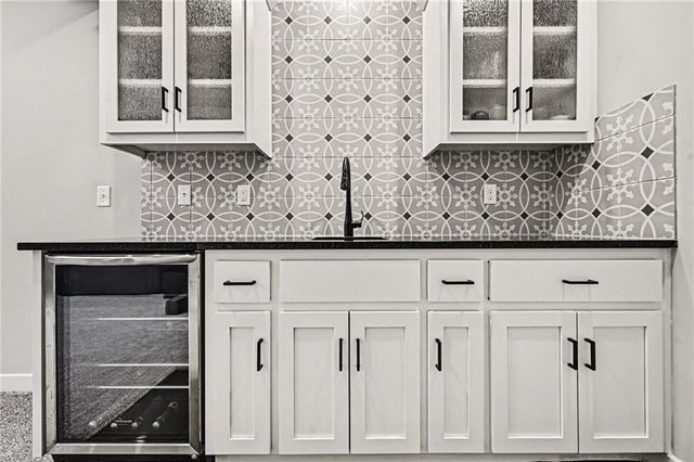 141 SE Griffin Street, Blue Springs, MO 64064