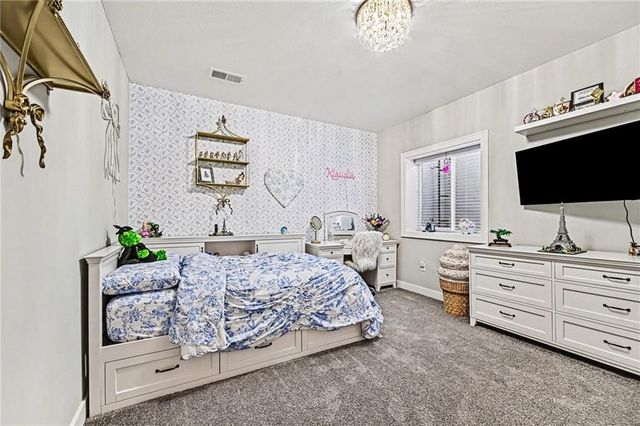 141 SE Griffin Street, Blue Springs, MO 64064