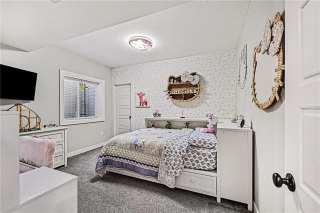 141 SE Griffin Street, Blue Springs, MO 64064