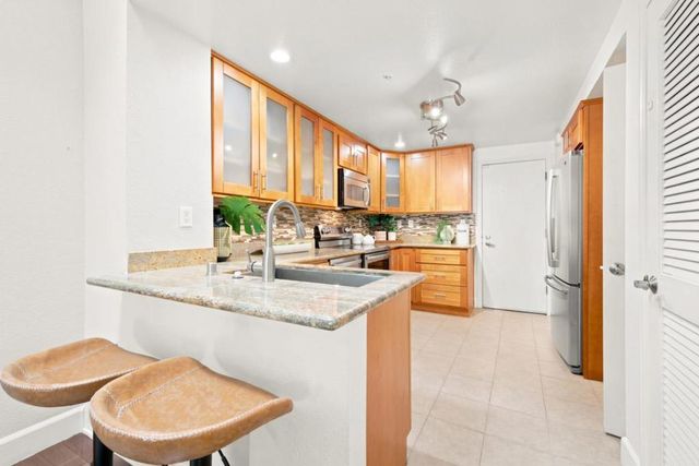 1052 Galley Lane, Foster City, CA 94404