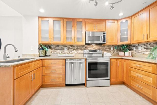 1052 Galley Lane, Foster City, CA 94404