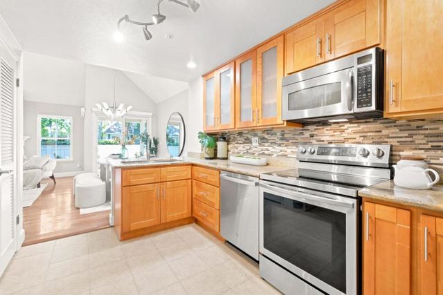 1052 Galley Lane, Foster City, CA 94404