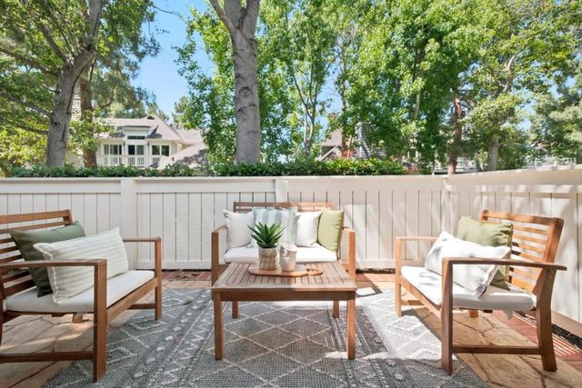 1052 Galley Lane, Foster City, CA 94404