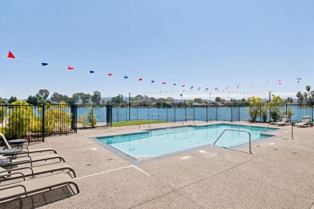 1052 Galley Lane, Foster City, CA 94404