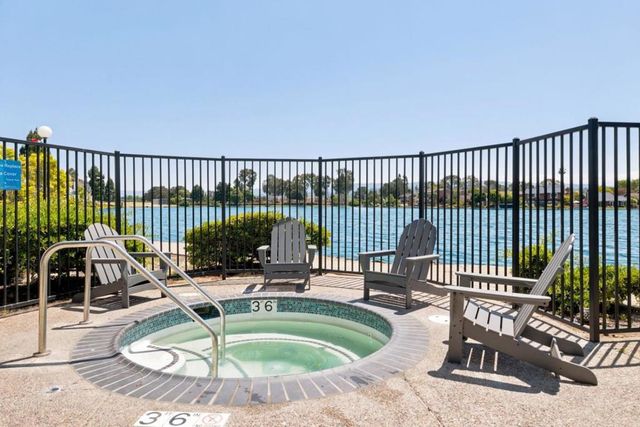 1052 Galley Lane, Foster City, CA 94404