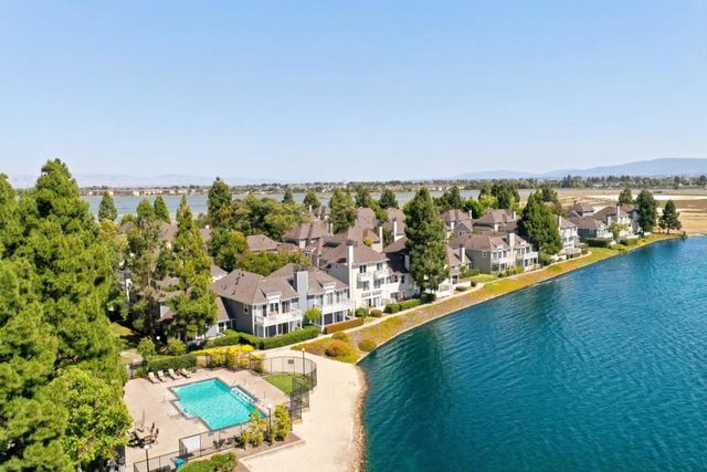 1052 Galley Lane, Foster City, CA 94404