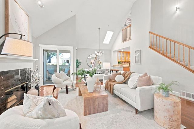 1052 Galley Lane, Foster City, CA 94404
