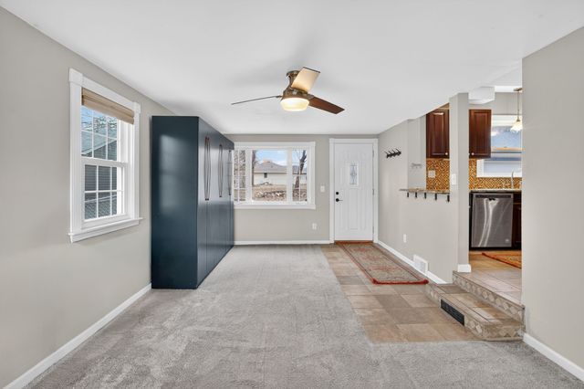 617 Ashworth Road, West Des Moines, IA 50265