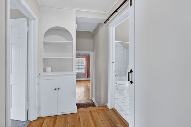 617 Ashworth Road, West Des Moines, IA 50265