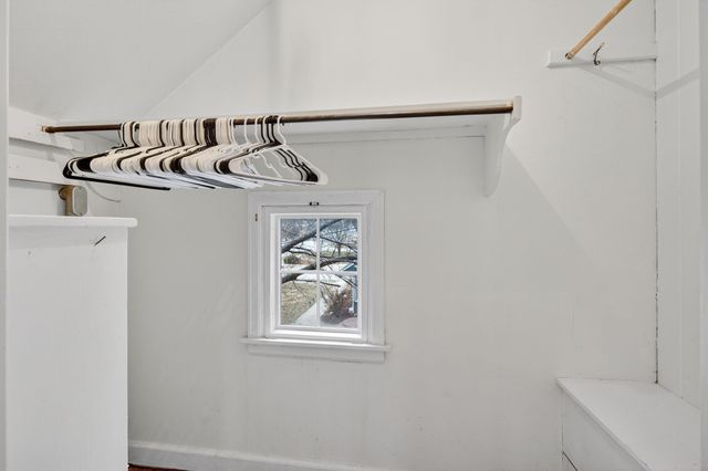 617 Ashworth Road, West Des Moines, IA 50265