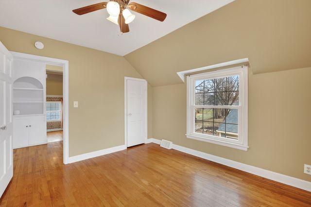 617 Ashworth Road, West Des Moines, IA 50265