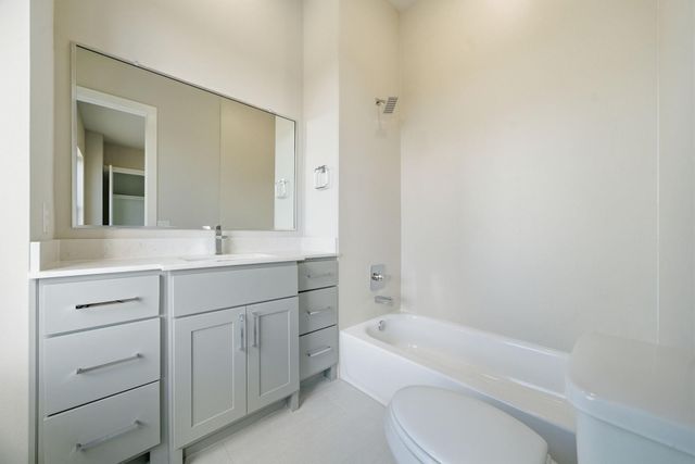 1704 Sedola Lane, Houston, TX 77055