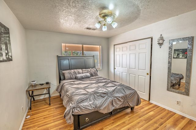 1800 Ira Drive NE, Rio Rancho, NM 87144
