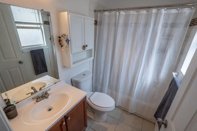 1800 Ira Drive NE, Rio Rancho, NM 87144