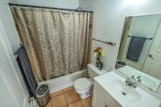 1800 Ira Drive NE, Rio Rancho, NM 87144