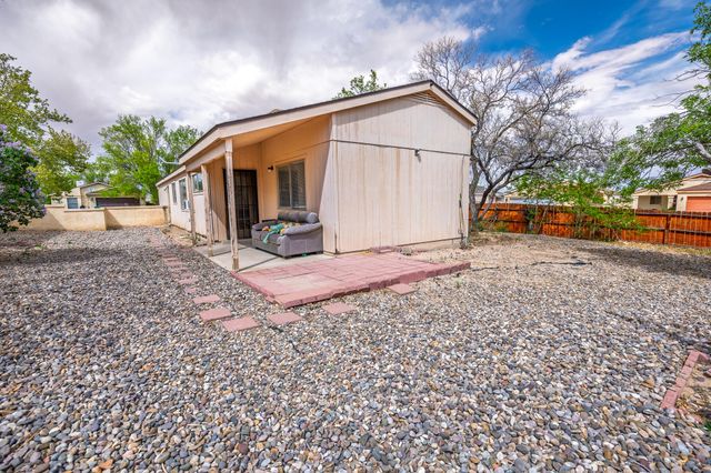 1800 Ira Drive NE, Rio Rancho, NM 87144