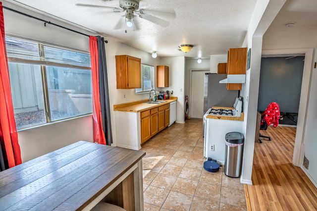 1800 Ira Drive NE, Rio Rancho, NM 87144