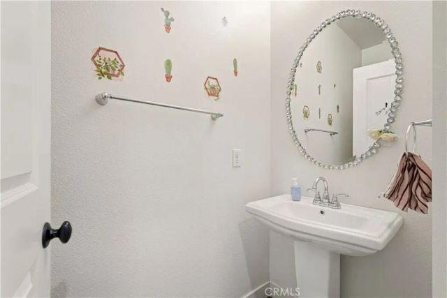 12845 W Hemingway, San Fernando, CA 91340