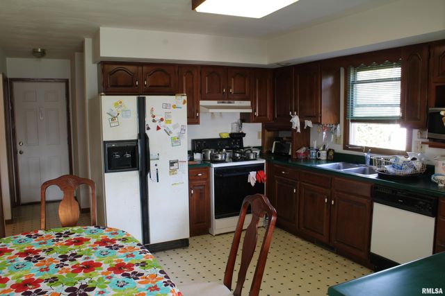 1105 CHRISTOPHER Lane, Springfield, IL 62712