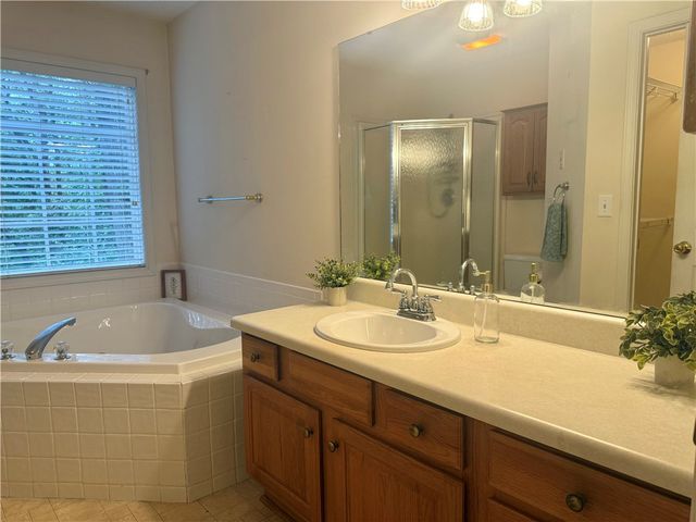 2000 Ridgeview Lane, Seneca, SC 29678