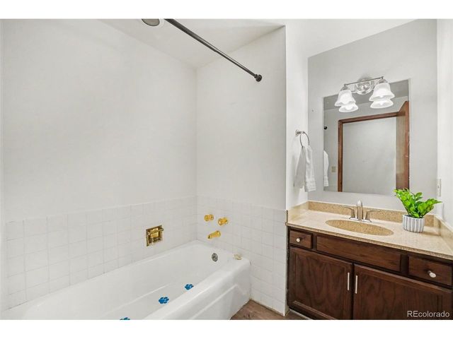 8550 W 10th Ave, Lakewood, CO 80215
