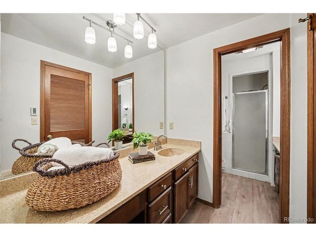 8550 W 10th Ave, Lakewood, CO 80215
