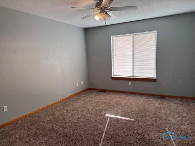 508 Crystal Lake Drive, Holland, OH 43528