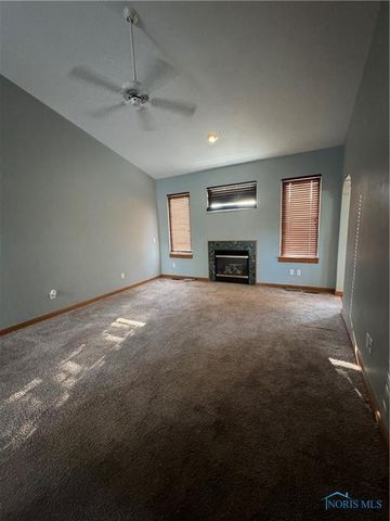 508 Crystal Lake Drive, Holland, OH 43528